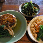 カイラスレストラン - 大豆の炊いたん＋菊菜の和え物＊豆腐のふわとろ焼き