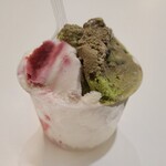 スパッチオ - Sカップ(税込380円)
❶クリームチーズ&クランベリーソース❷小豆入り和茶