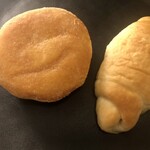 純正食パン工房 HARE/PAN - きなこ¥280- 塩パン　¥180-