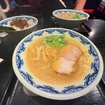 博多麺房 赤のれん - 