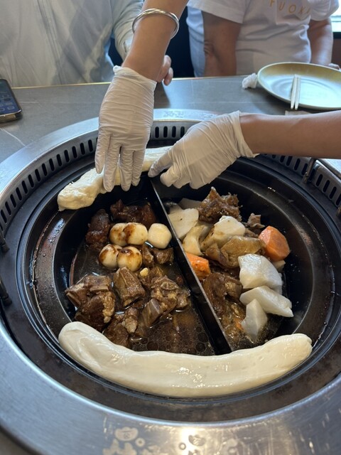 灶財進寶 小锅呼饼铁锅炖 （そうさいしんほう）のご予約 - 御徒町/中華 