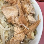 ラーメン二郎 - 崩れ肉旨し！