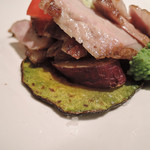 海辺のダイニング KISAMA - ５０日間熟成した紅豚アグーロースの備長炭グリル　ズームアップ