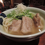 海辺のダイニング KISAMA - ソーキそば　ズームアップ