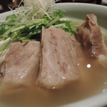 海辺のダイニング KISAMA - ソーキそば　ズームアップ