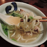 海辺のダイニング KISAMA - 辛味を追加し啜る