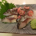 横田酒場 - 大トロしめサバ 680円。