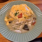フリークス - 料理写真:グリーンカレーソースオムライス