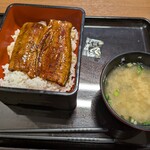 吉野家 - 料理写真:鰻重とみそ汁