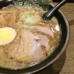 Ramen Touma - コテしょうゆラーメン 630円  スープの味は変わらず