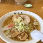 青竹手打ラーメン 日向屋 - ちゃんと手打ち麺、チャーシューはとろとろ。