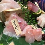 虎連坊 - 肉厚なお刺身
