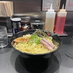 東京油組総本店 - 料理写真:✅油そばW(320g)盛り¥880‼️
※卓上の刻みタマネギ入れ放題♪
※キャッシュレス決済可能♪