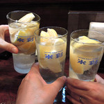 Suageya - 最強レモンサワー450円(税別)で乾杯！