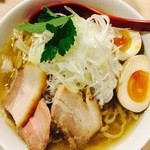 麺や 七彩 - 塩