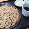 江戸そば 孫吉 - もりそば(税込600円)
蕎麦玄(北海道音威子府産)を石臼挽きで自家製粉した蕎麦粉を使った手打ちの二八蕎麦、ハリがあり噛み応えが良く、そして喉越しもまずまず