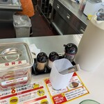 カレーのチャンピオン - 卓上