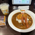 CoCo壱番屋 - 料理写真:ちいかわオリジナル島カレーとマンゴーラッシー