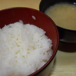 Kappou Tonkatsu Hirose - ご飯とみそ汁