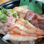 魚丼 - 料理写真: