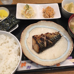 ごはんカフェ きなこ - 2015.4.18 きまぐれスペシャル定食900円(税込)。魚は塩サバ、肉はからあげのＷメインの欲張り定食◎
