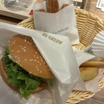 フレッシュネスバーガー - 料理写真:サーモンバーガー、ポテト、チュロス