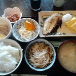 レストラン　都 - おまかせ定食　お皿がいっぱい