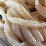 手打うどん 松屋 - 開店時間前に入店 茹でたての饂飩