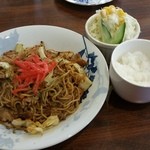 Kissa Shira - 焼きそばセット（７６０円）です。