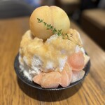 ESPRESSO D WORKS - 料理写真:丸ごと白桃ロイヤルミルクティー