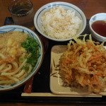 丸亀製麺 - かけうどん+白メシ+野菜かき揚げ　計￥550-