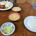 丸八とんかつ店 - 
