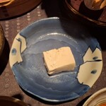 瀬里奈 - しゃぶしゃぶのスープで調理済みの豆腐です。