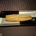 瀬里奈 - 静岡県産のうなぎの白焼きです。浜名湖で天塩にかけて育てられたうなぎを、備長炭で丹念に焼き上げました。