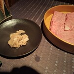 瀬里奈 - しゃぶしゃぶのスープで調理済みの、島根県産の特選牛A5リブロース・その1です。