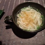 瀬里奈 - しゃぶしゃぶのスープで調理済みの水沢うどんです。