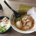 十二分屋 - 料理写真:和風鶏白湯+特製トッピング+十二分屋丼