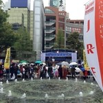 パドマ カレーハウス - 池袋西口公園の噴水前からボイシャキメラ2015（バングラデシュ新年祭）を望む。