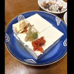 増味屋 - すごいボリュームいっぱいなので.御通しのザーサイとキムチでアレンジしてみましょうかっ　byまみこまみこ