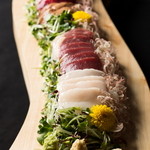 銀座　あまくさ - 日本一と称される、古閑牧場の極上馬刺し盛り合わせ。