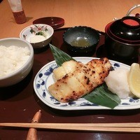 伊豆の旬 やんも 丸の内店 - 