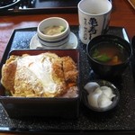 Kame zushi - カツ丼、あら汁茶碗蒸し付ランチ800円