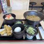 ゆで太郎 - 料理写真:朝セット　納豆　生たまご　温そば　ネギ多め/太刀魚のちくわ天　2026/6/26