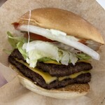 ウェンディーズ・ファーストキッチン - 料理写真:ウェンディーズバーガーUSA ダブル/1,020円♪