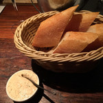 遠藤利三郎商店 - お通しのパン