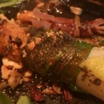 レストラン マノワ - ヤブカンゾウで巻かれたロワールのホワイトアスパラ