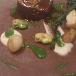 レストラン マノワ - 白は、里芋のピューレのソース