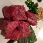 焼肉問屋　くに家 - 上タンのサイコロステーキ