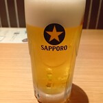 炭火と串焼きと肴 原価酒場 イロ鶏ドリ - サッポロ黒ラベル生ビール　1
