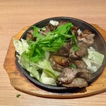 炭火と串焼きと肴 原価酒場 イロ鶏ドリ - 極み炭火焼もも